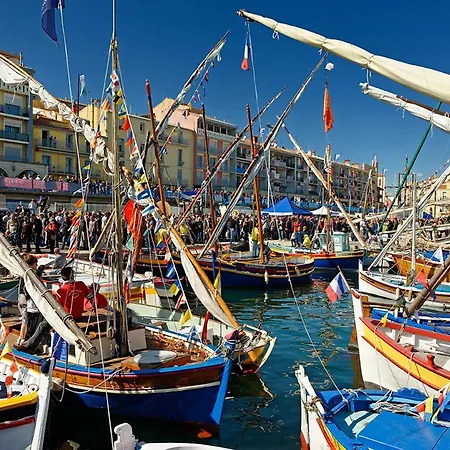 Le Zephyr, Superbe A La Corniche Avec Parking
